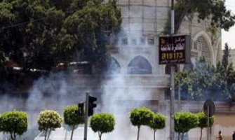 Napadači bacili bombu na policijsku patrolu, ranjena dvojica policajaca