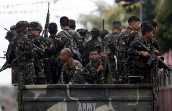 Ekstremisti ubili 30 policijskih specijalaca