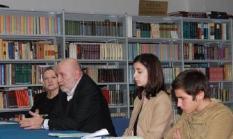 Časovi istorije danas posvećeni Holokaustu