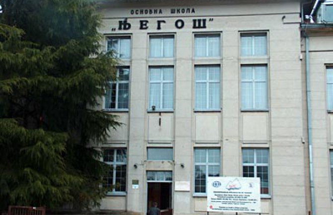 Suzavacem na prostorije OŠ ''Njegoš'' na Cetinju