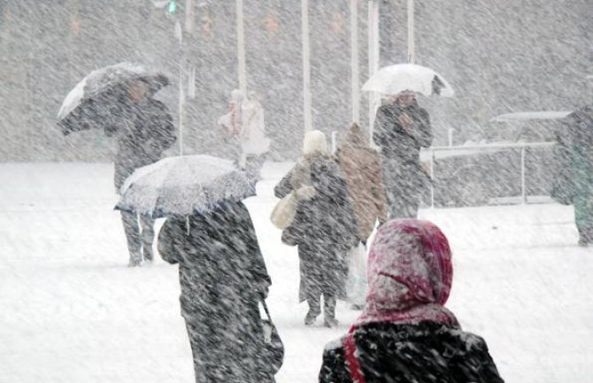 Danas kiša i snijeg, do 13 stepeni