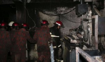  Najmanje 13 poginulih u požaru u fabrici