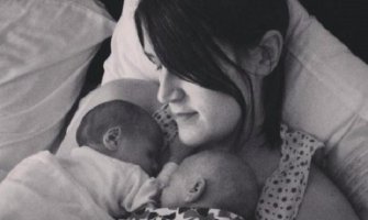 Britanka (28) bez materice rodila bliznakinje!