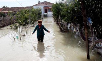 Žena prva žrtva poplava u Albaniji