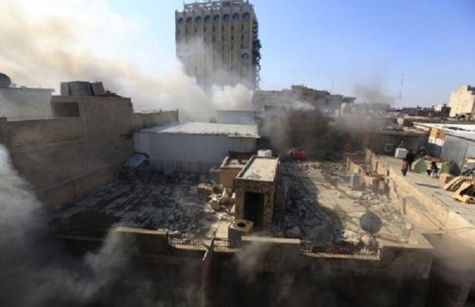 U dva bombaška napada 23 osobe mrtve, a 50 ranjeno 