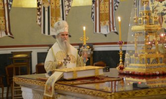 Gonitelji crkve brukaju sebe i Crnu Goru