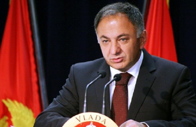 Izbor tri ministra u martu