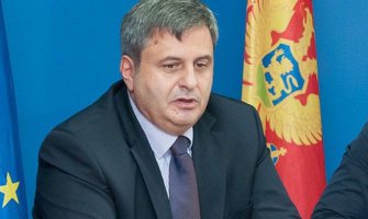  Slaven Radunović pomaže DPS - u u obračunu sa Srpskom crkvom