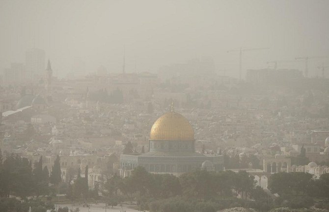 Pješčana oluja u Egiptu i Palestini: Vidljivost smanjena na svega 20 metara