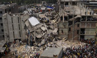 Indija: Srušila se zgrada, najmanje 13 mrtvih