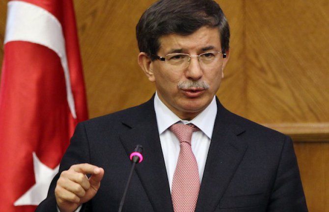 Davutoglu: Istorijski dan za EU i Tursku