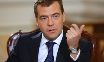 Medvedev: Rusija će upotrijebiti nuklearno oružje ako za tim bude potrebe