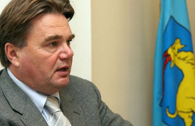 Konsenzusom riješiti pitanje Prevlake