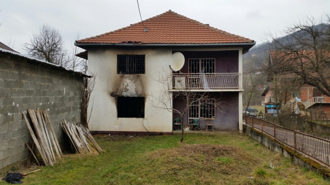 image4f62f83a9926729952725458faea5c507dc952f8e057025cc6573e578b6bdb82V