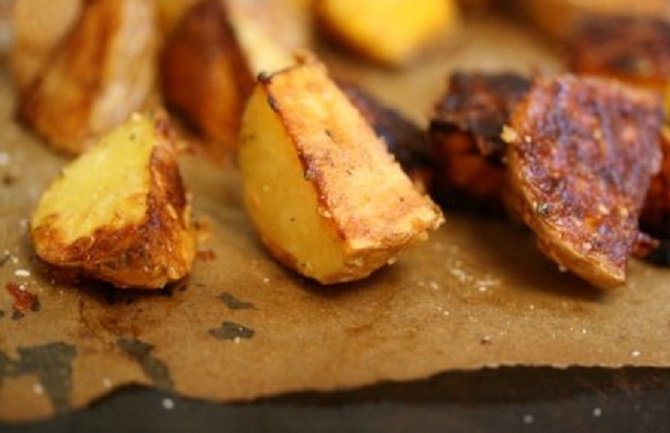 Pečen krompir sa susamom