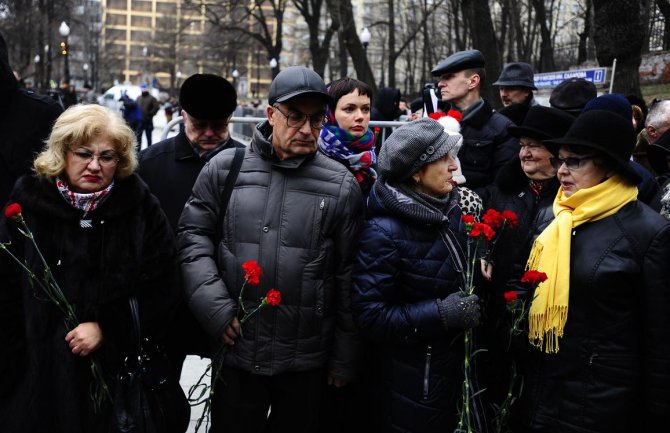 Brojni Rusi se oprostili od Borisa Njemcova