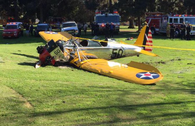 Srušio se avion kojim je pilotirao Harison Ford, glumac teško povrijeđen