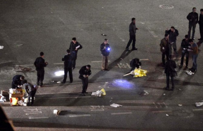 Kina:Nožem izboli putnike na stanici, policija ubila jednog napadača