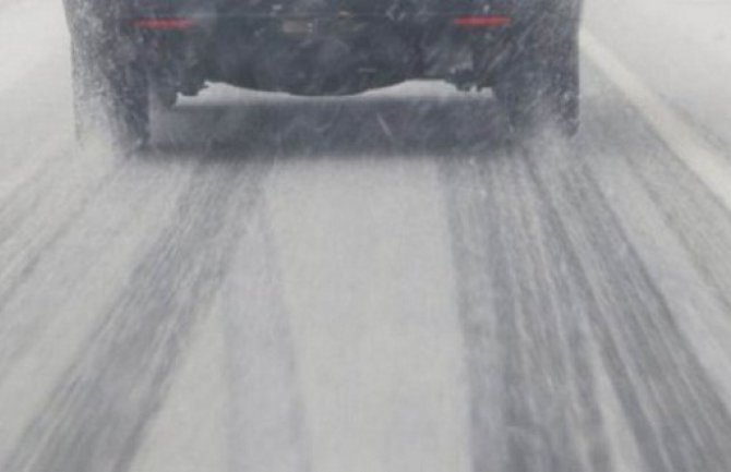  Uspostavljen saobraćaj na putu Šavnik-Žabljak