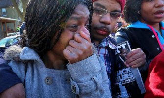 Protesti zbog ubistva tinejdžera