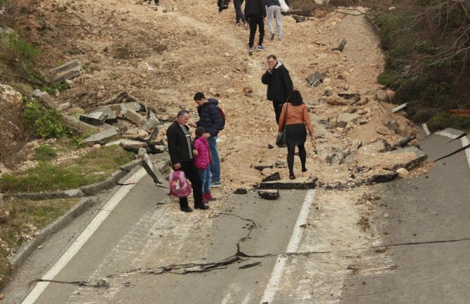 Klizište iznad Budve miruje, mještani strahuju za bezbjednost