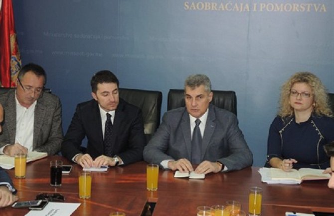 Deset linija na relaciji Podgorica - Cetinje