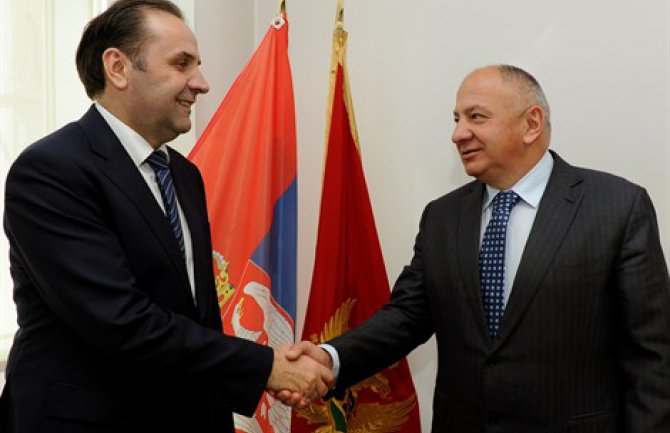  O snižavanju cijena rominga u aprilu, u Beogradu