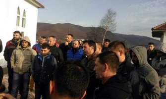 Muslimanima zabranjen  put do džamije?