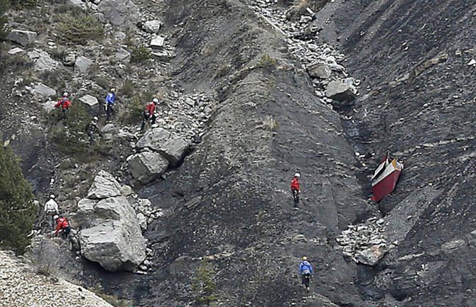 25.000 evra za obeštećenje žrtava pada aviona