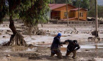 Devetoro stradalih u poplavama