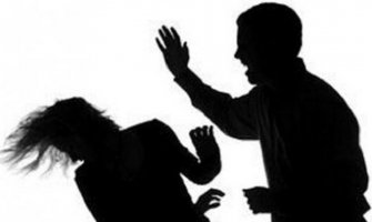 Junački: Cijela porodica nasrnula na snahu