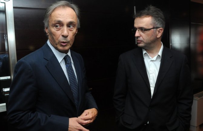 Danilović pristupio Demosu