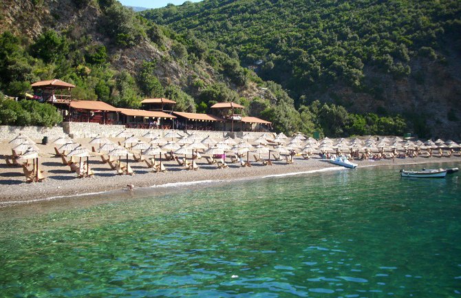 Odlazak Rojal grupe ostaviće posledice na ekonomiju CG