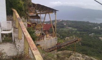 Herceg Novom prijeti novo klizište