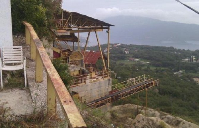 Herceg Novom prijeti novo klizište