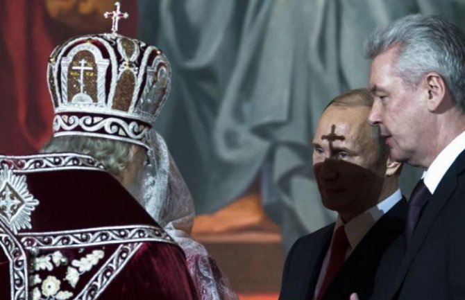Krst se ukazao na čelu Vladimira Putina (FOTO)