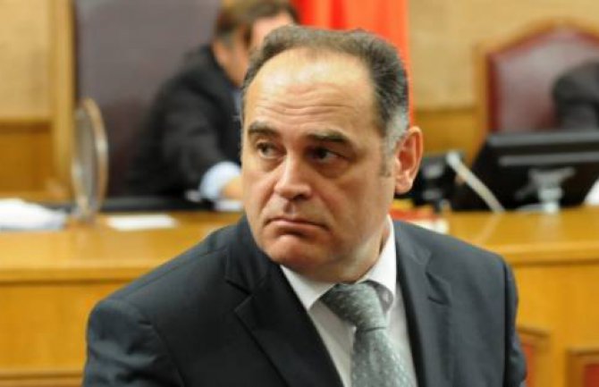 Opljačkan Milutin Simović