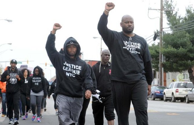 Afroamerikanac Fredi Grej  preminuo poslije hapšenja 