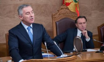 Svako normalan se raduje porukama iz Brisela