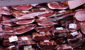 Mojkovčanin krijumčario 80 kilograma njeguške pršute