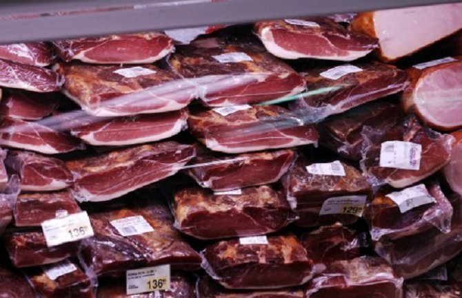 Mojkovčanin krijumčario 80 kilograma njeguške pršute