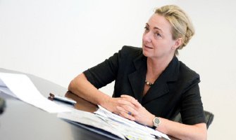 Kolm: Premijer da se oslobodi neefikasne administracije