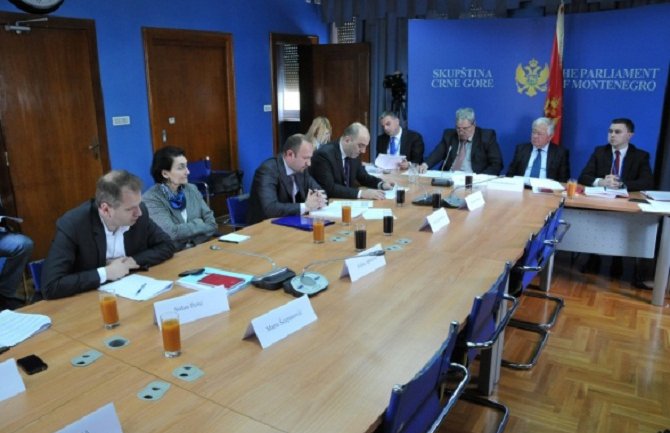 Građani poručili Žugiću: Ne damo svoju đedovinu!