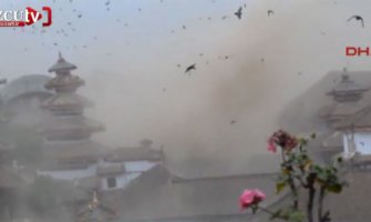 Trenuci prije zemljotresa u kojem je stradalo preko 3.700 ljudi(VIDEO)