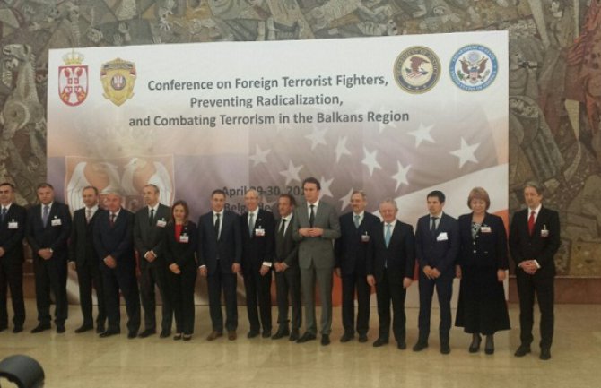 Razmjenom  informacija suprotstaviti se terorističkim borcima