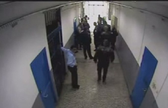 Zbog torture u ZIKS, džava će morati da plati  13.000 eura