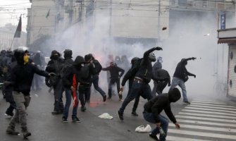 Sukobi demonstranata sa policijom u Milanu