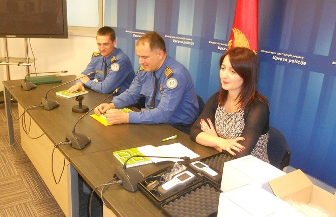 Osiguranje Sava Montenegro doniralo alkometar saobraćajnoj policiji