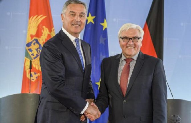 Ako razgovori sa partnerima budu pozitivni lično ću se angažovati da CG dobije poziv u NATO