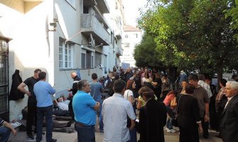  Da li su povrijeđena prava radnika „Radoja Dakića”?